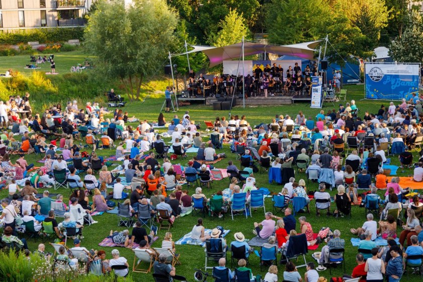 Im Bürgerpark gibt es ein Gratis-Konzert der "PAF-Town-Big-Band". Fotos: Christof Schmidl; Christina Maria Pichler; Theaterfimmel